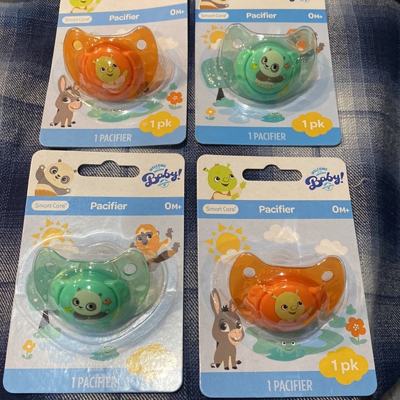 Universal Other - Universal Baby Shrek and Baby Kung Fu Panda Baby Pacifiers